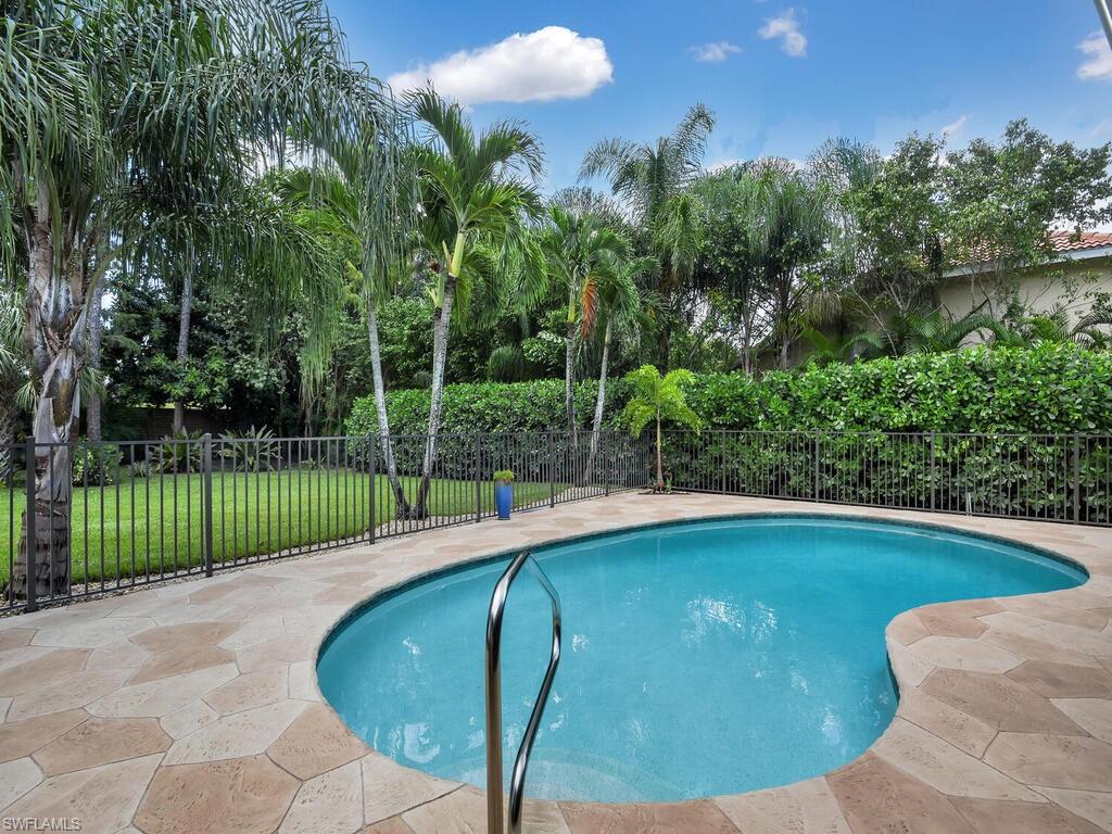 BERKSHIRE LAKES - Residential