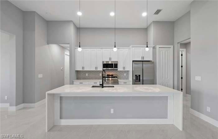 CAPE CORAL - Residential Lease