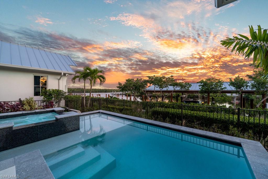 MANGROVE BAY - Residential