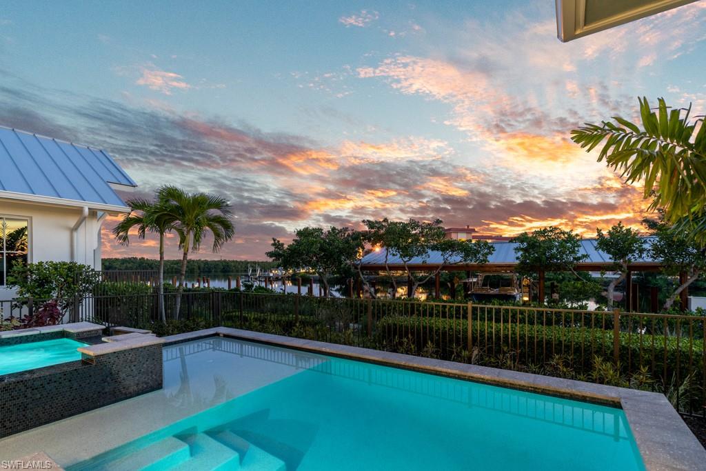 MANGROVE BAY - Residential