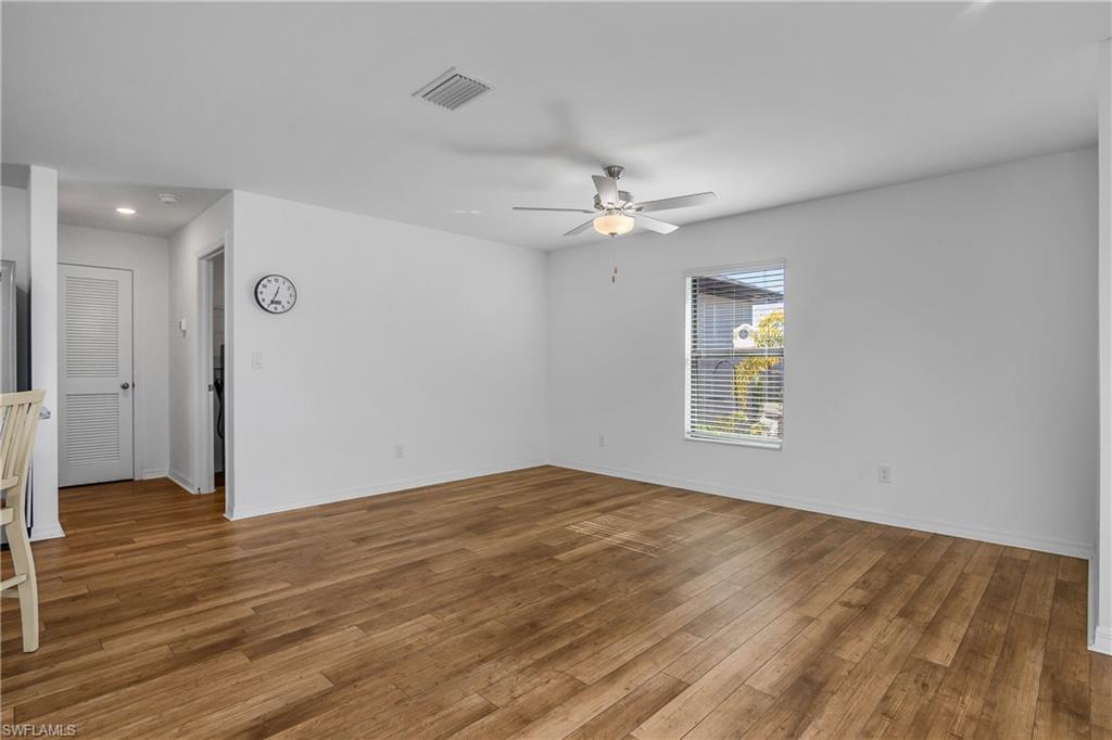 MIRROR LAKES - Residential Lease