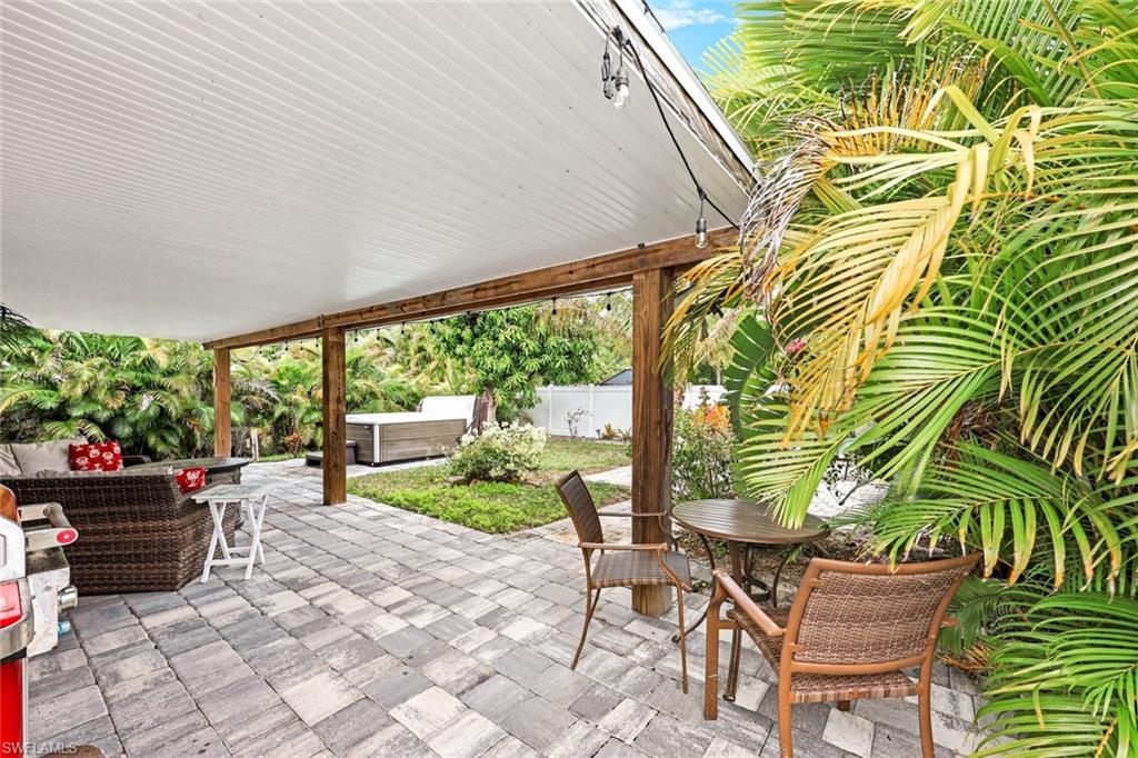 NAPLES PARK - Residential