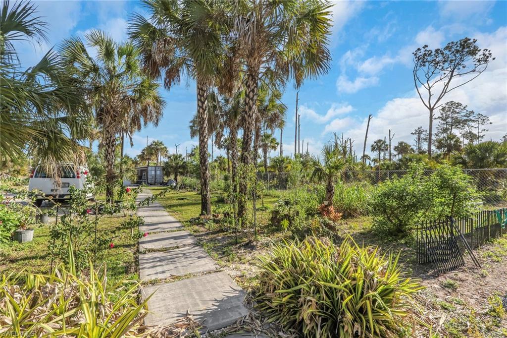 GOLDEN GATE ESTATES - Residential