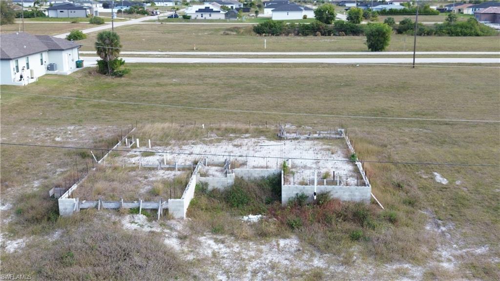 CAPE CORAL - Land