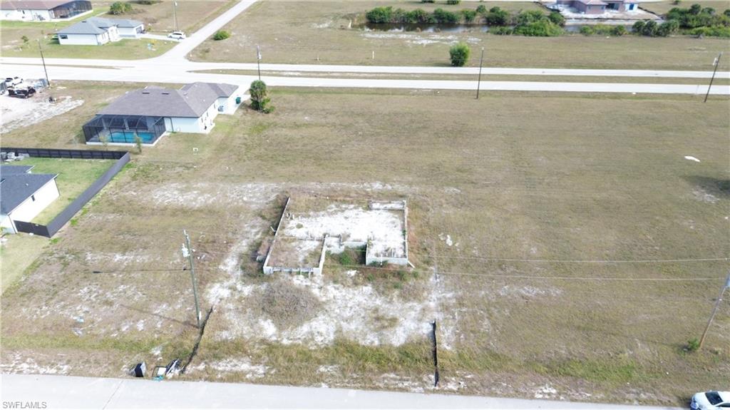 CAPE CORAL - Land