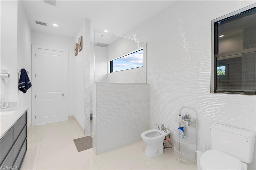 RIVERSIDE - Residential