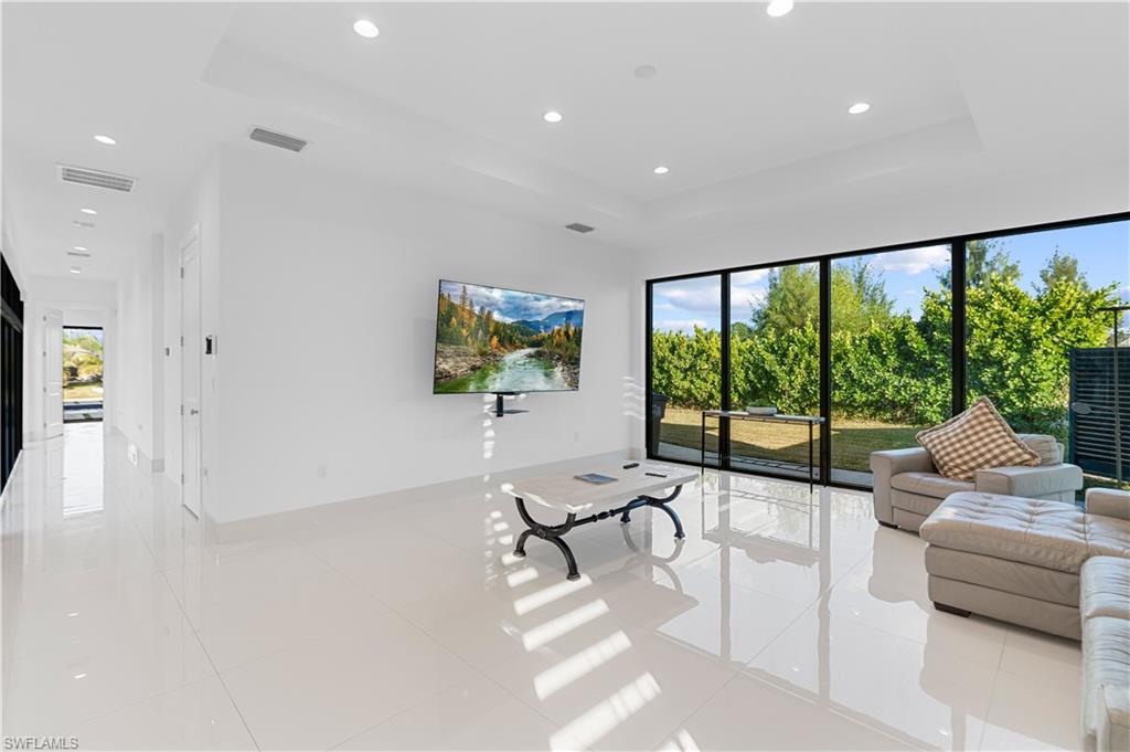 RIVERSIDE - Residential