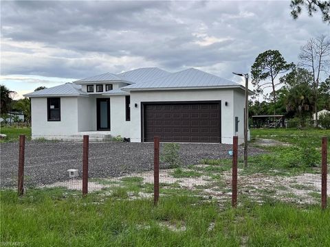 A home in CLEWISTON