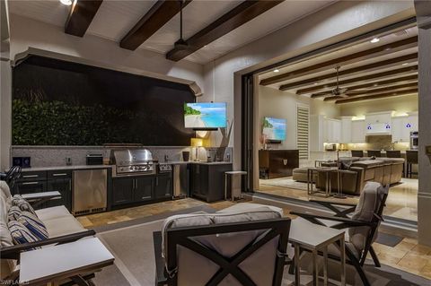 2220 Residence CIR NAPLES FL 34105