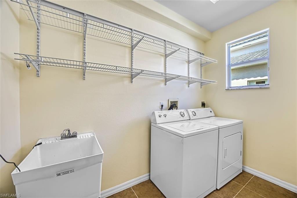 CATALINA ISLES - Residential