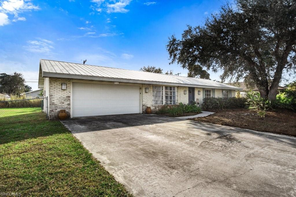 NAPLES PARK - Residential