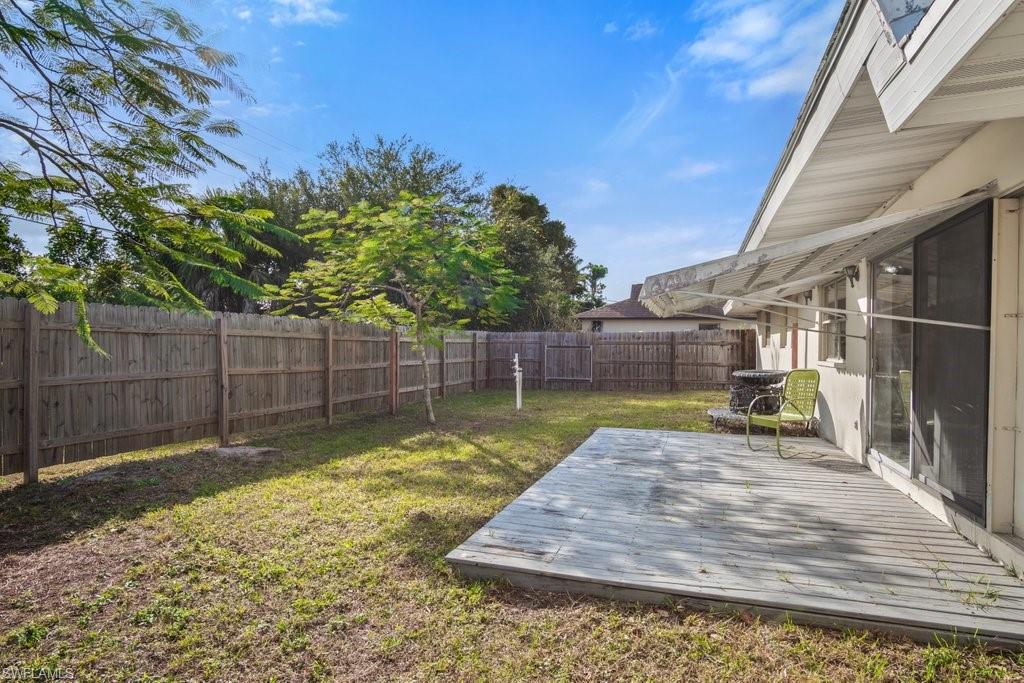 NAPLES PARK - Residential