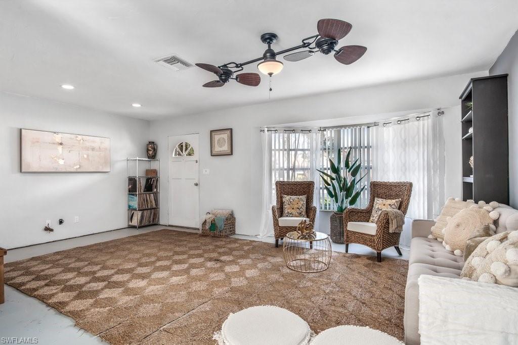 NAPLES PARK - Residential