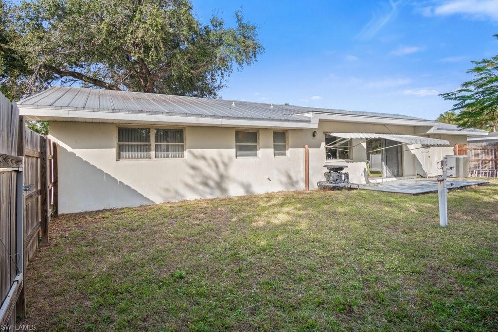 NAPLES PARK - Residential