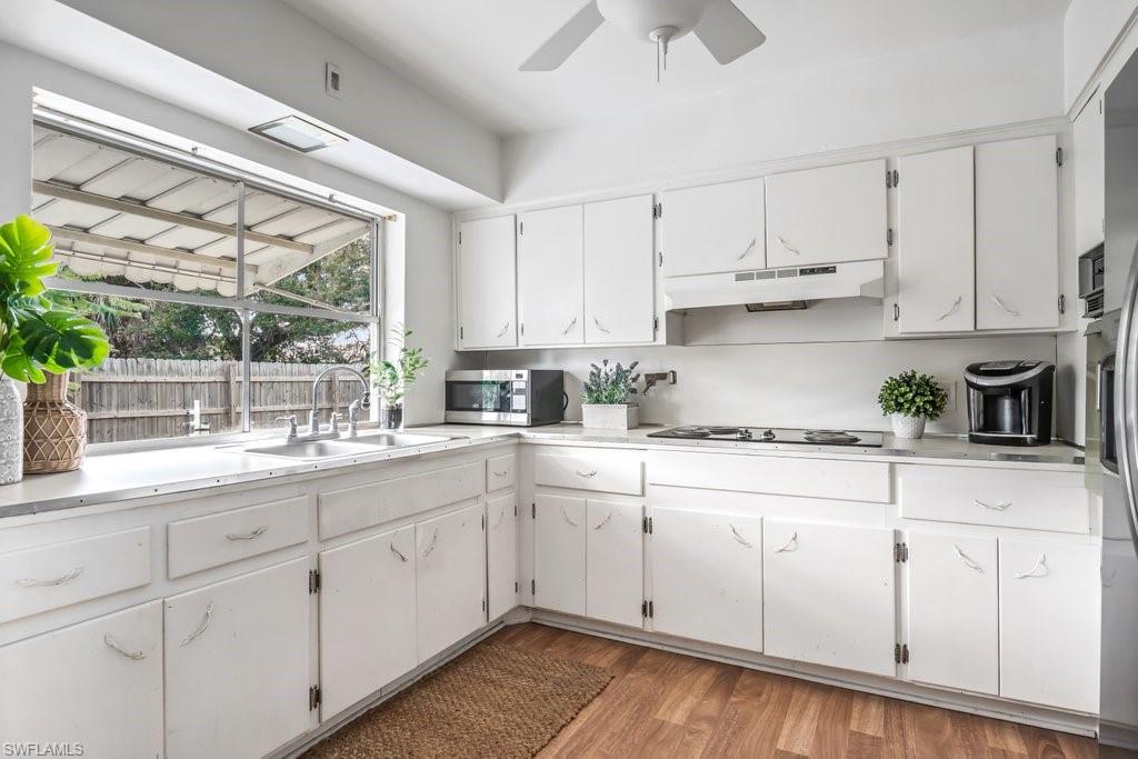 NAPLES PARK - Residential