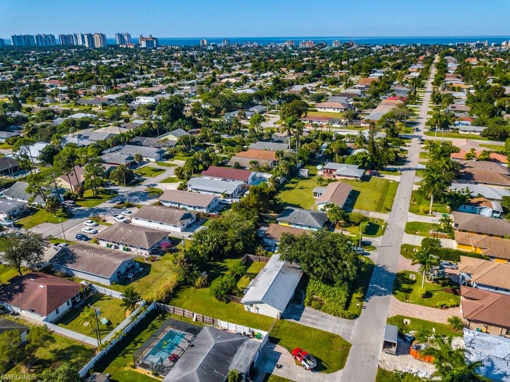 NAPLES PARK - Residential