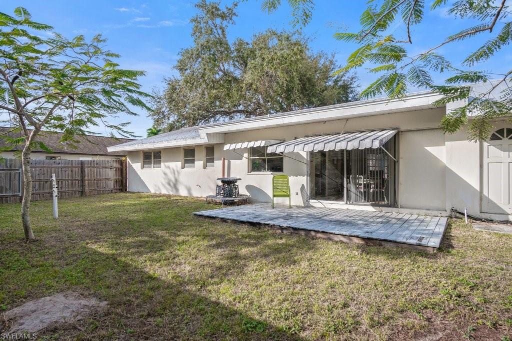 NAPLES PARK - Residential