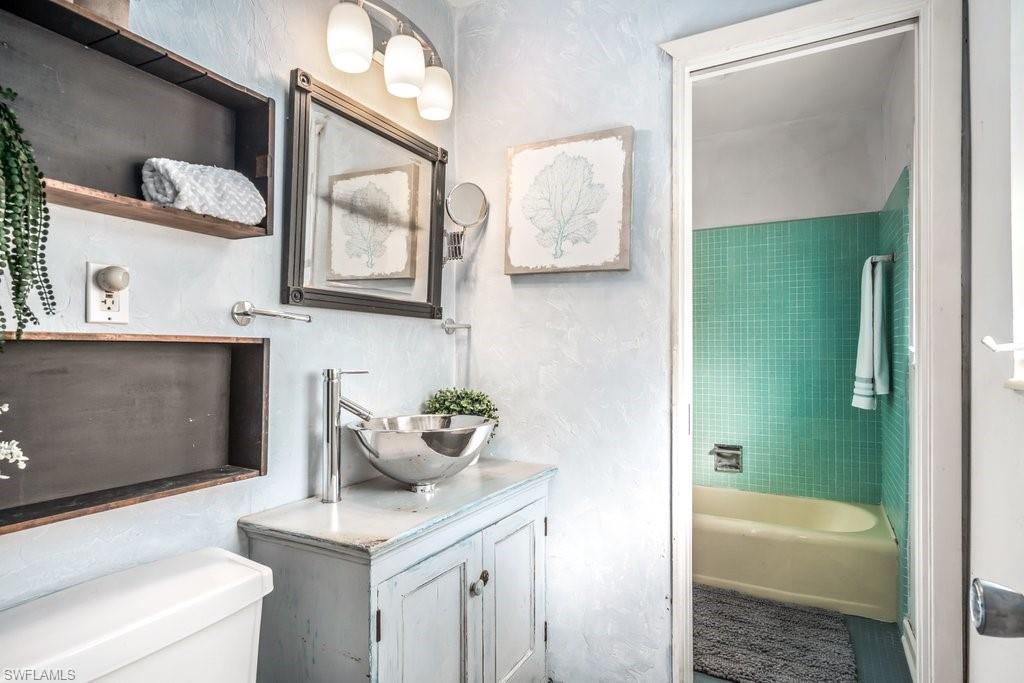 NAPLES PARK - Residential