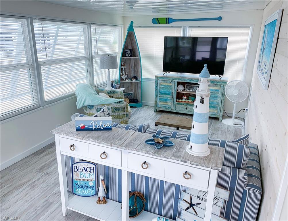 BAYSIDE ESTATES - Residential