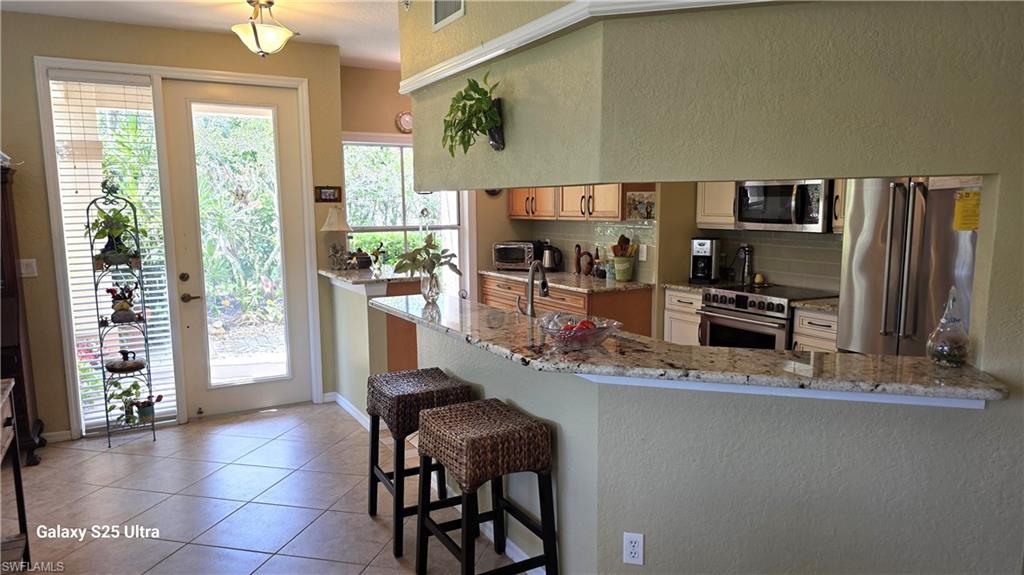 LAS BRISAS AT SPANISH WELLS - Residential