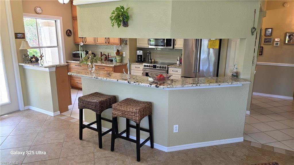LAS BRISAS AT SPANISH WELLS - Residential