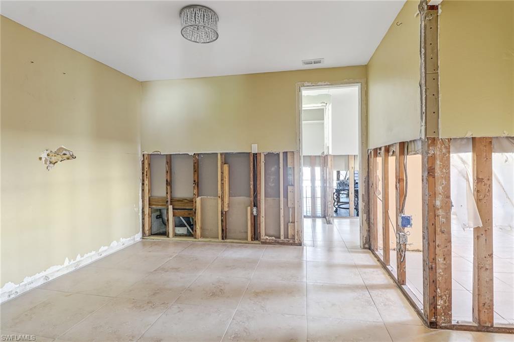 NAPLES VILLAS - Residential