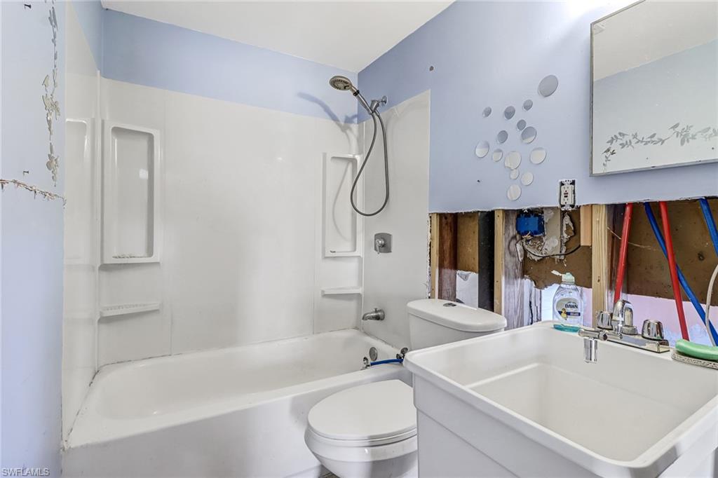 NAPLES VILLAS - Residential