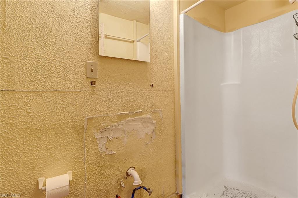 NAPLES VILLAS - Residential