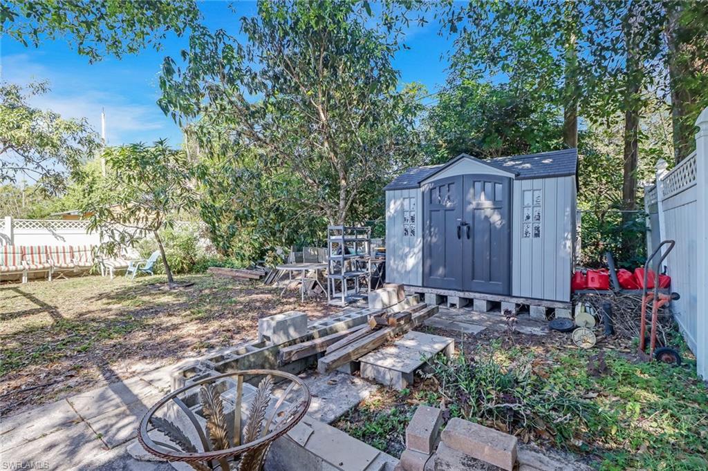 NAPLES VILLAS - Residential