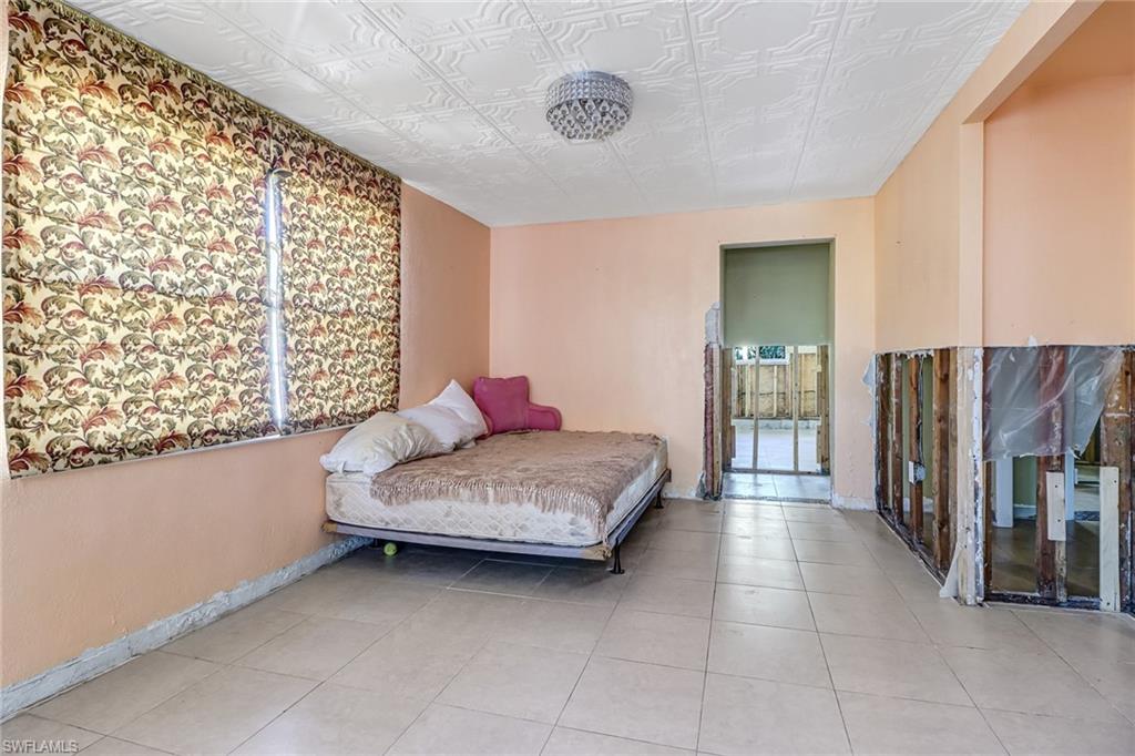 NAPLES VILLAS - Residential