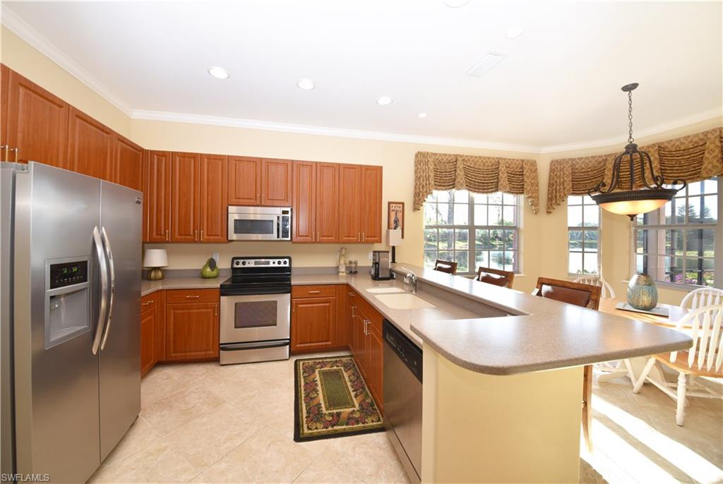 LONGSHORE LAKE - Residential