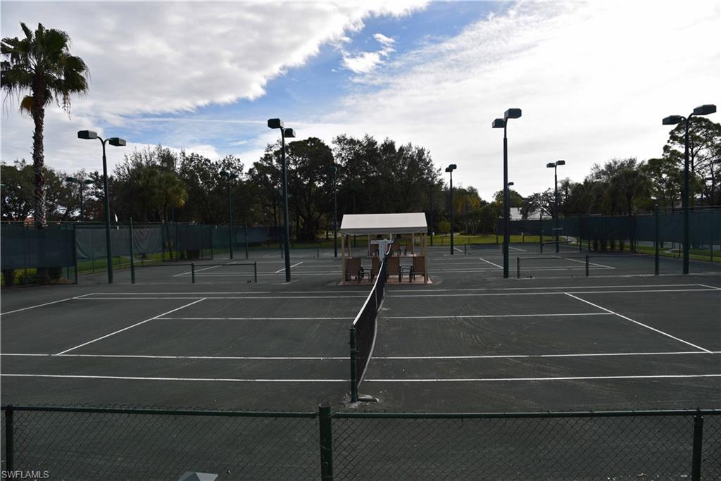 LONGSHORE LAKE - Residential