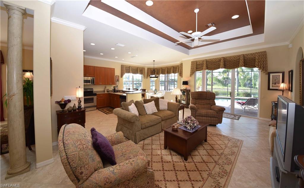 LONGSHORE LAKE - Residential