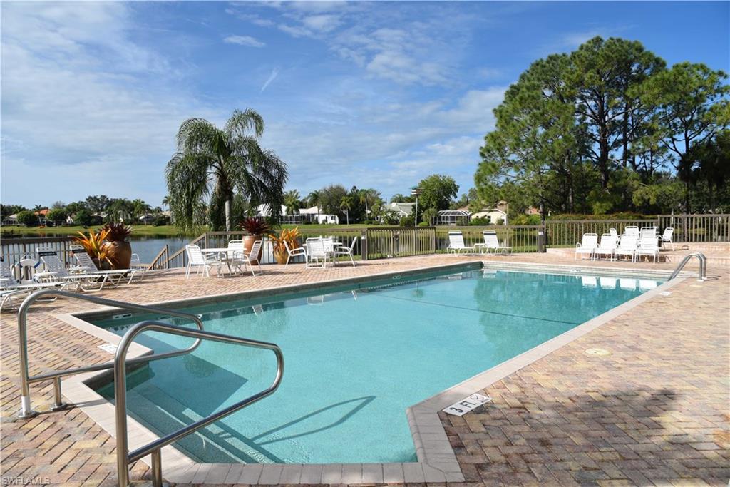 LONGSHORE LAKE - Residential