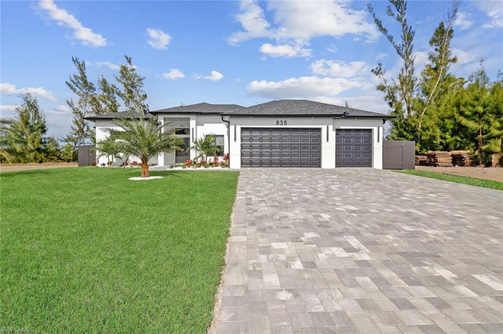 CAPE CORAL - Residential
