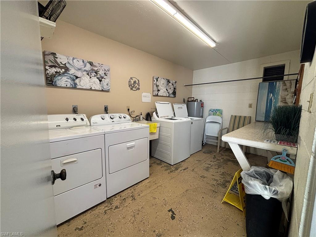 SEVEN LAKES - Residential