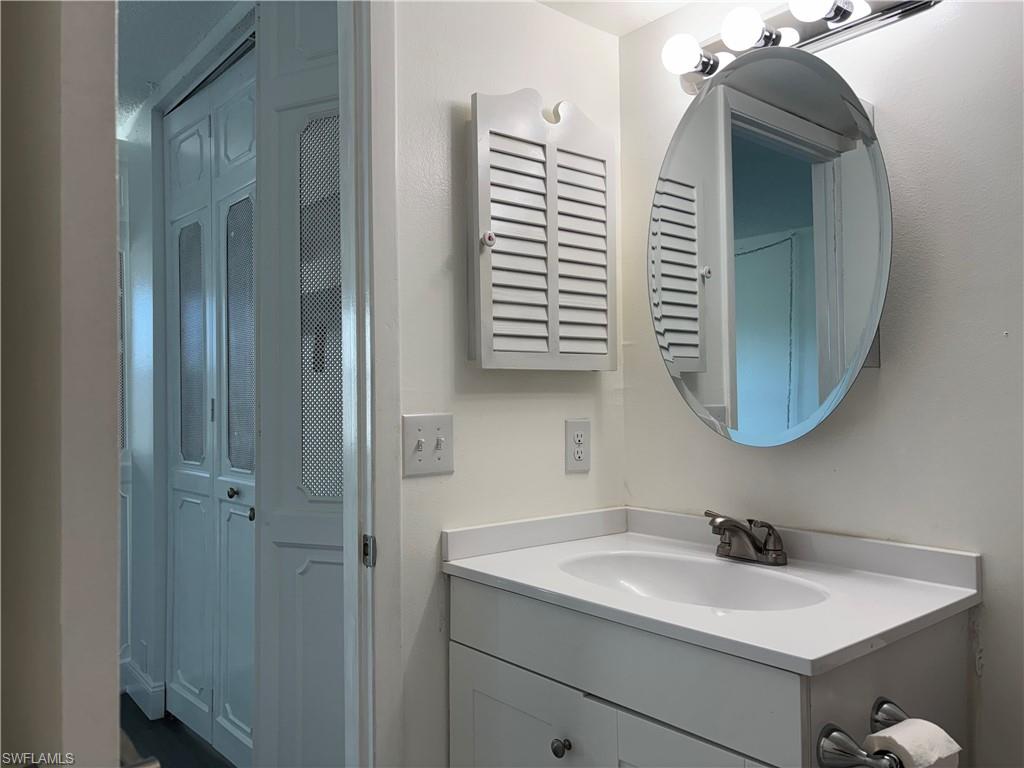 SEVEN LAKES - Residential