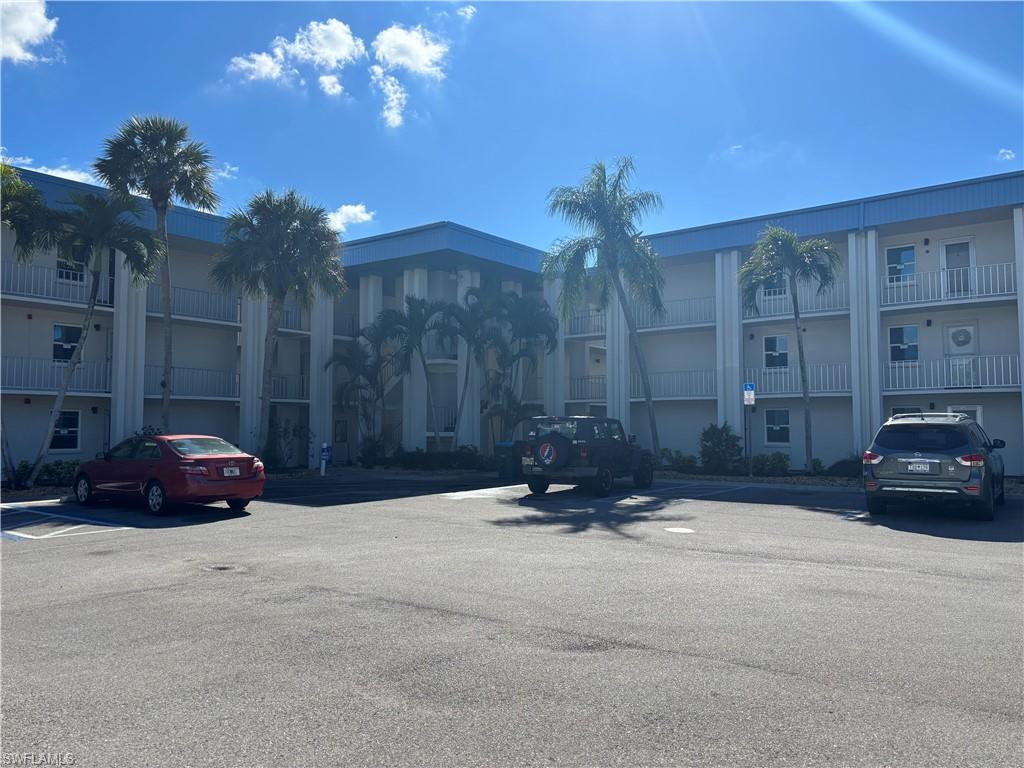 SEVEN LAKES - Residential