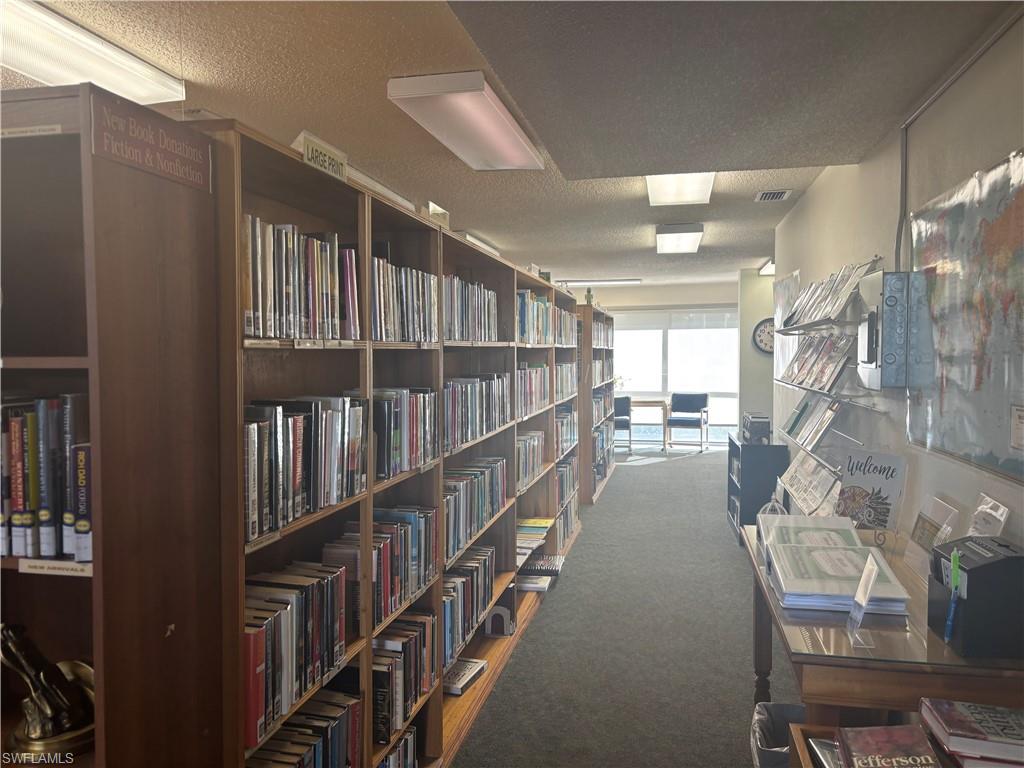 SEVEN LAKES - Residential