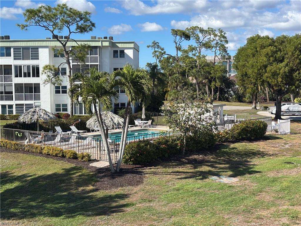 SEVEN LAKES - Residential