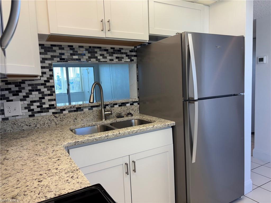 SEVEN LAKES - Residential