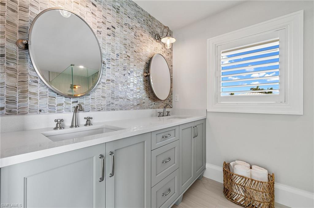 ROYAL HARBOR - Residential