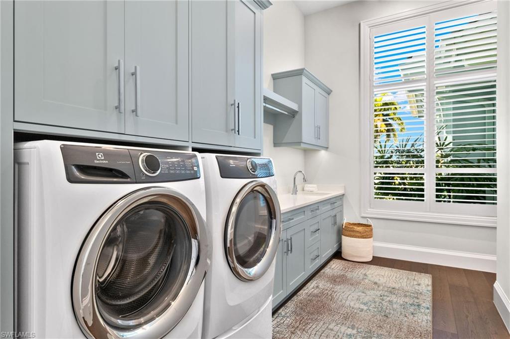 ROYAL HARBOR - Residential