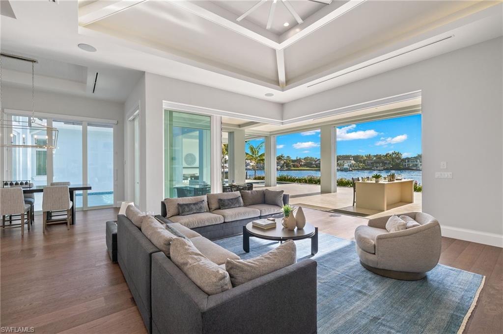 ROYAL HARBOR - Residential