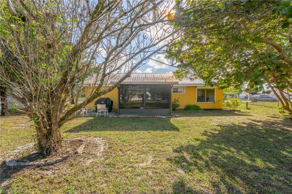 COUNTRY VILLAGE - Residential