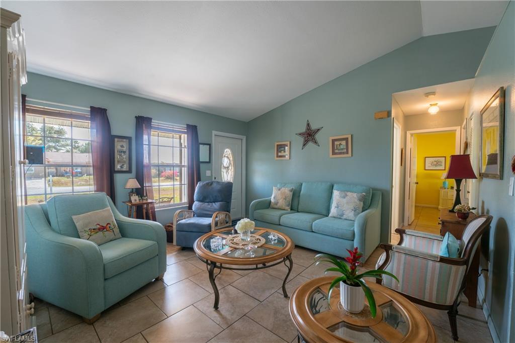 COUNTRY VILLAGE - Residential