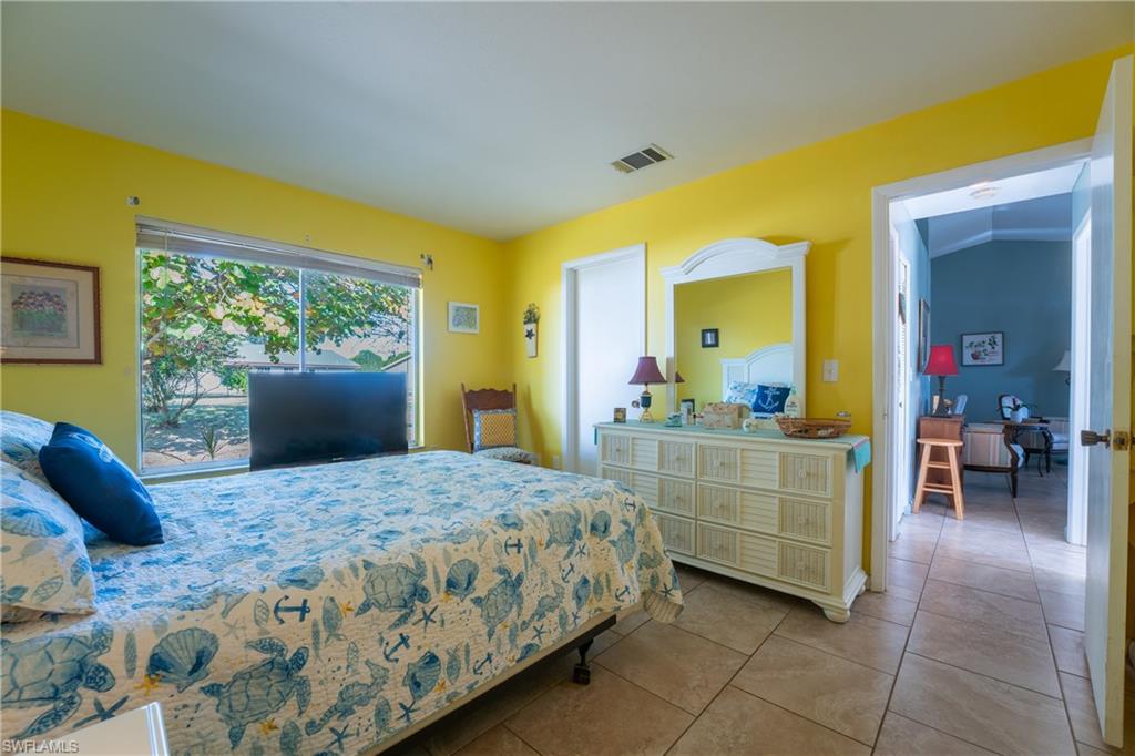 COUNTRY VILLAGE - Residential