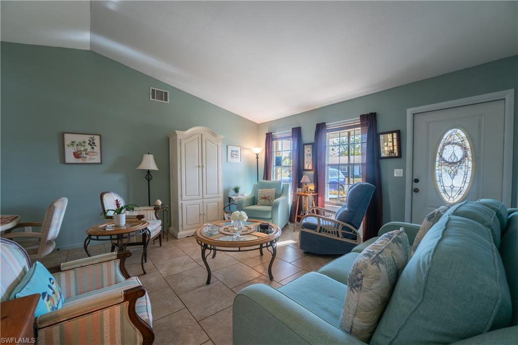 COUNTRY VILLAGE - Residential