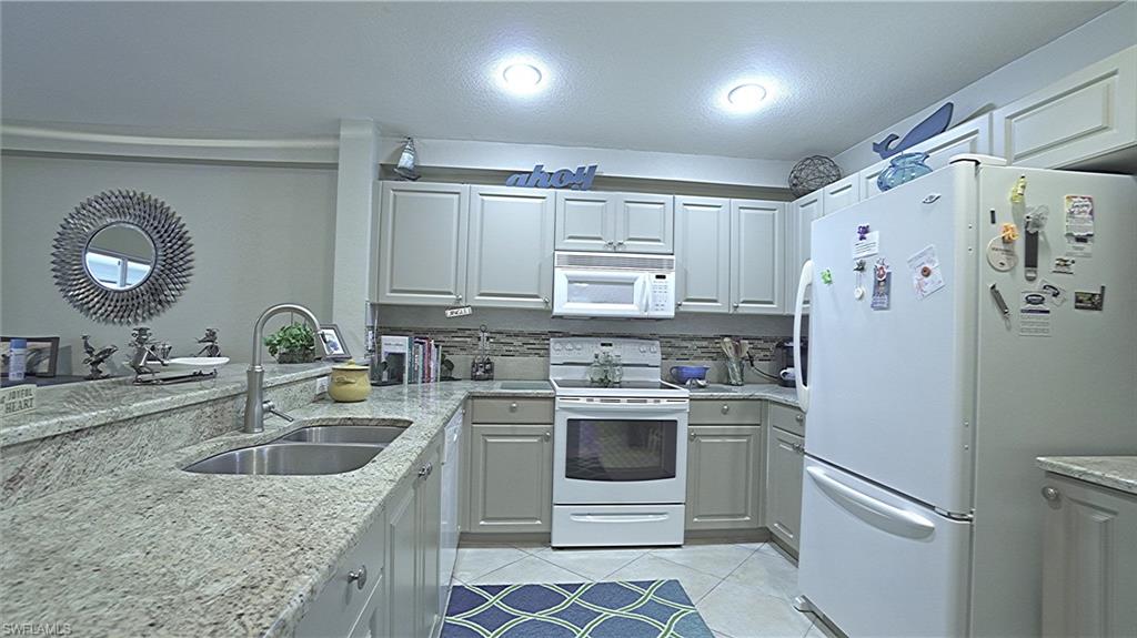 DIAMOND LAKE - Residential