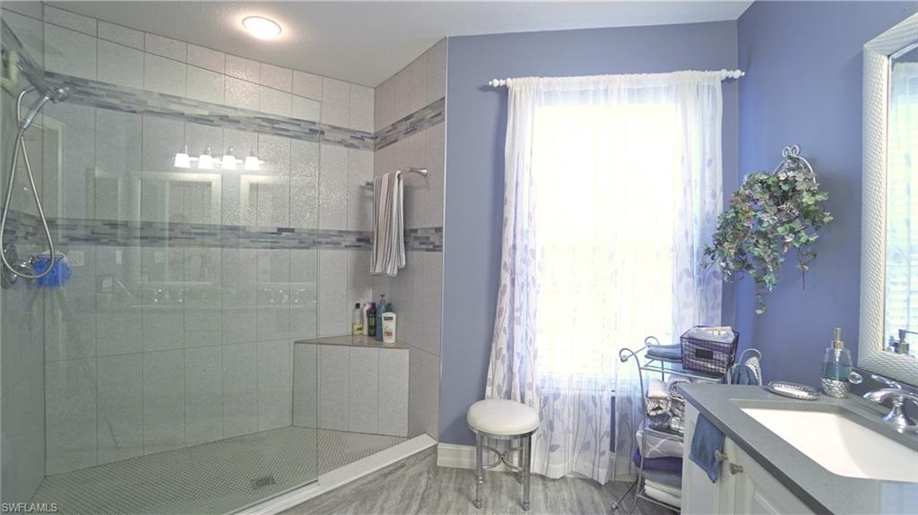 DIAMOND LAKE - Residential